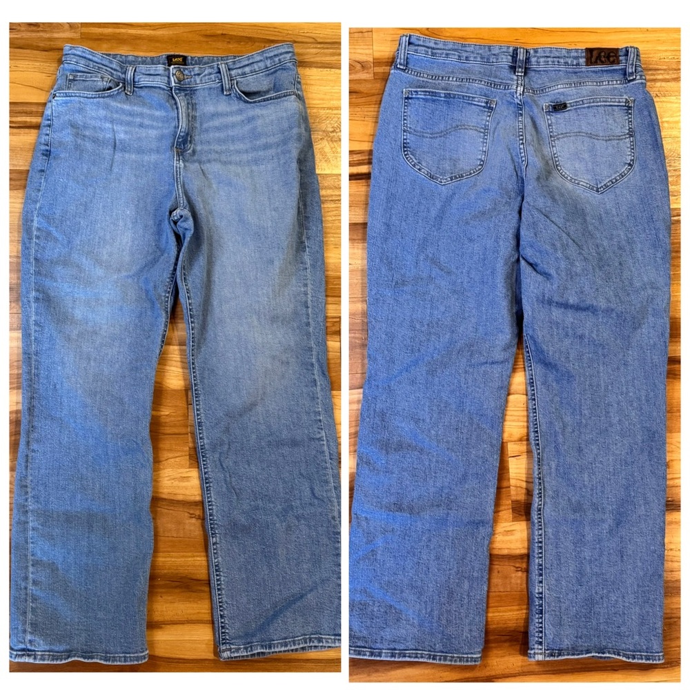 Lee Women’s Straight Leg Jeans Size 14 28” Inseam Excellent Condition